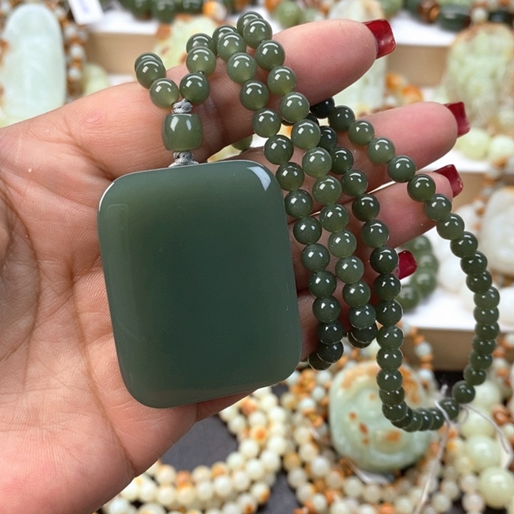 【闪购商品】透闪石质玉挂件未镶嵌