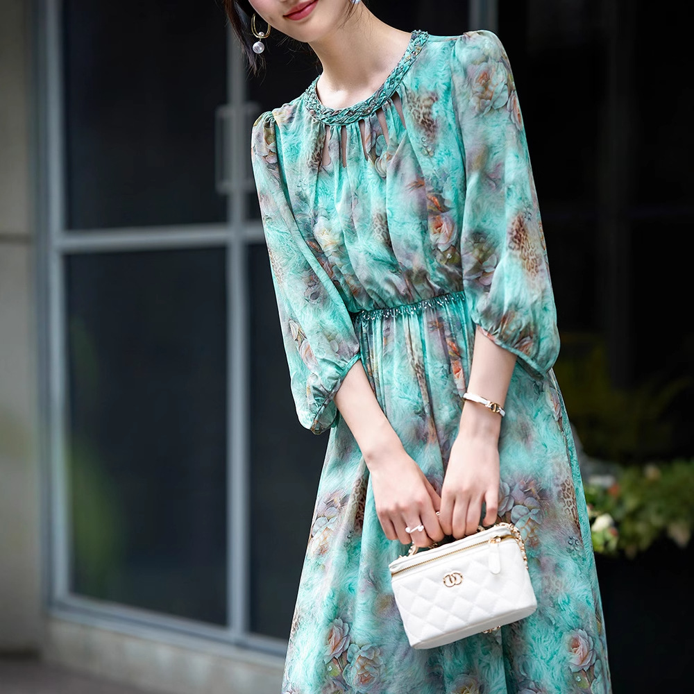 2025夏季重工钉珠手工辫子气质收腰真丝印花连衣裙长裙裙子七分袖
