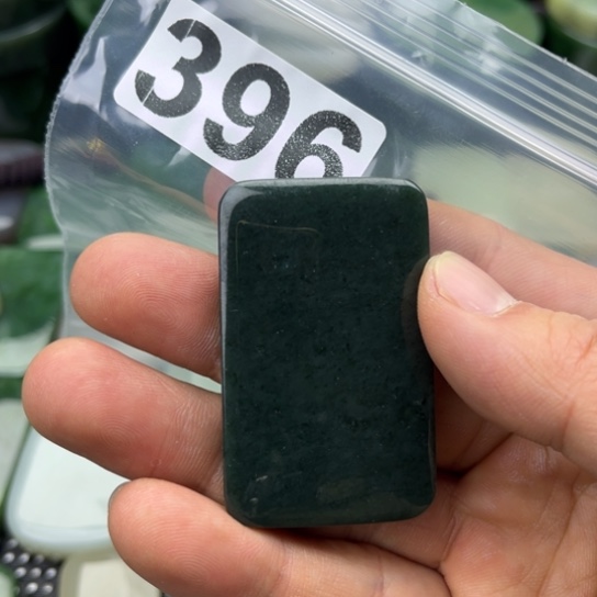 和田玉未镶嵌珠宝半成品