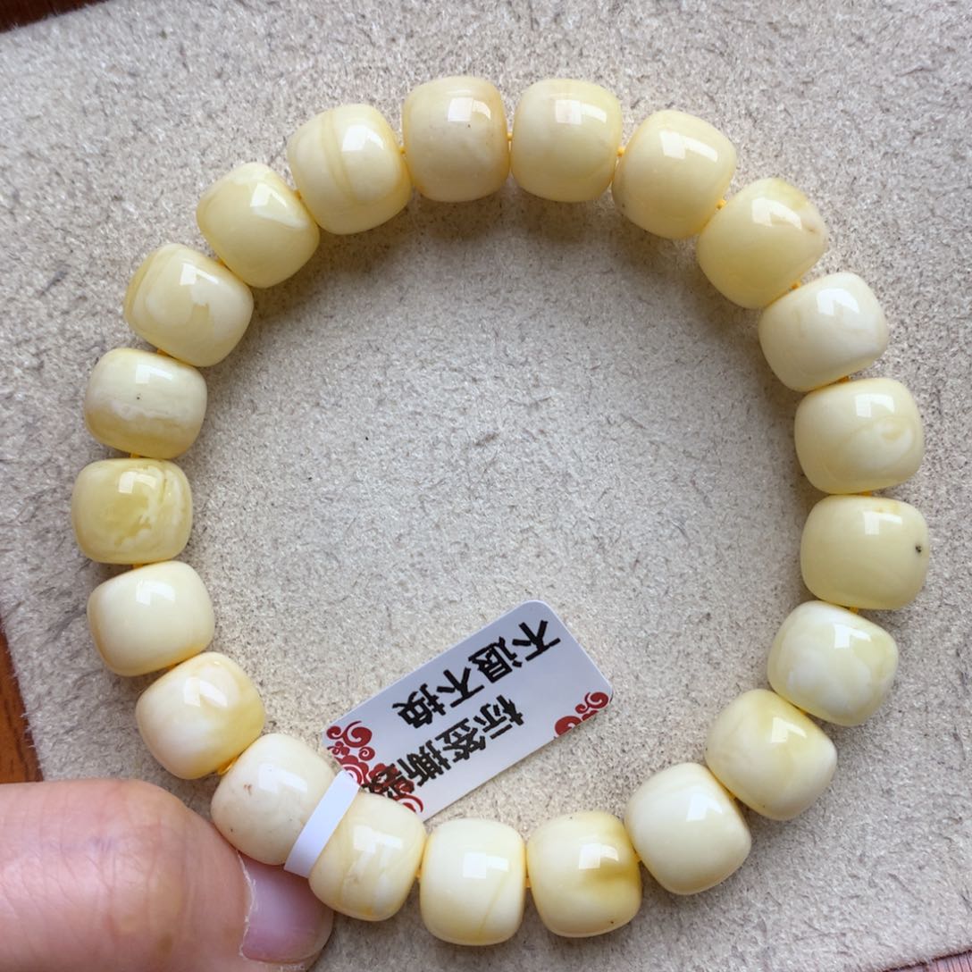 蜜蜡珠宝奇石未镶嵌18