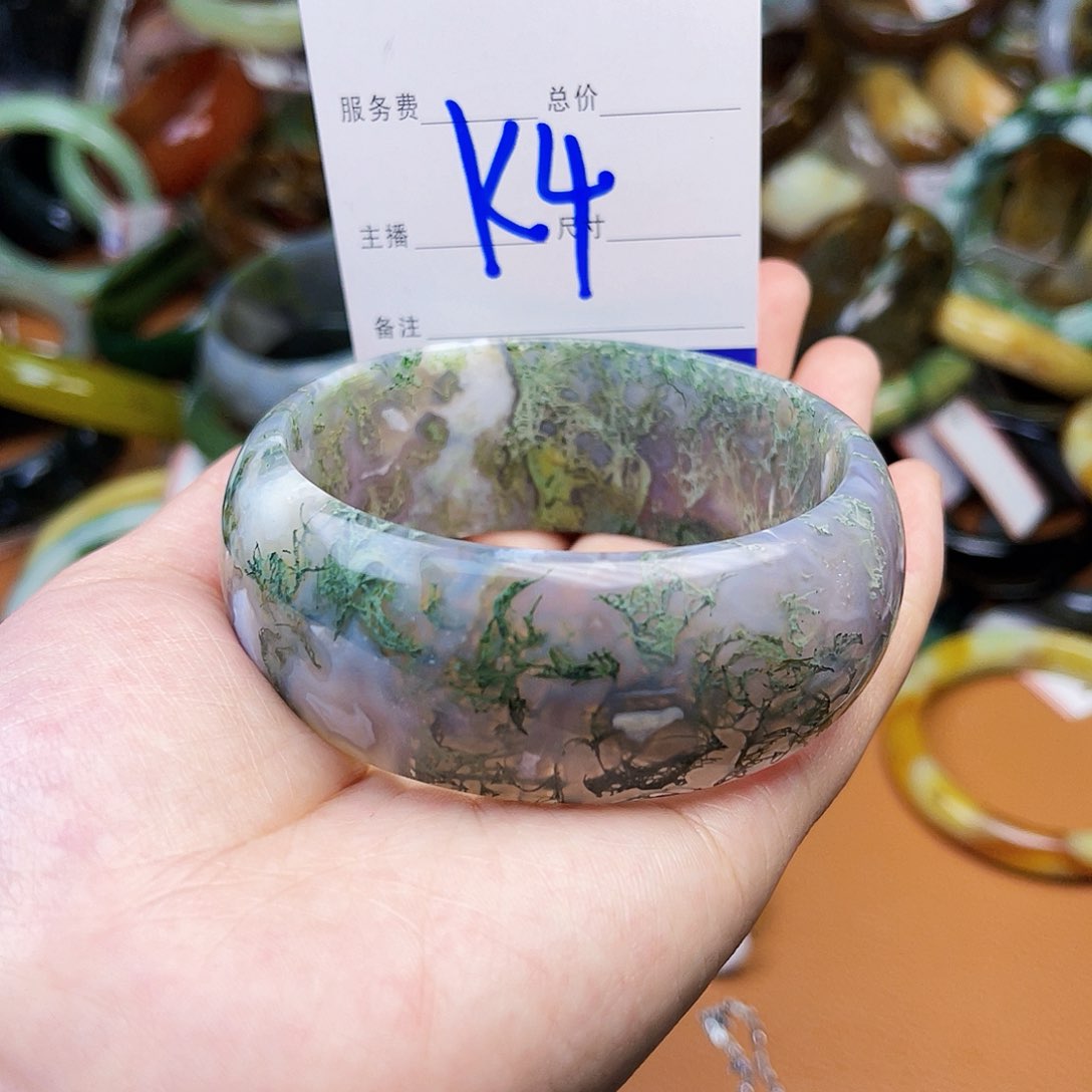 石英质玉颈饰未镶嵌