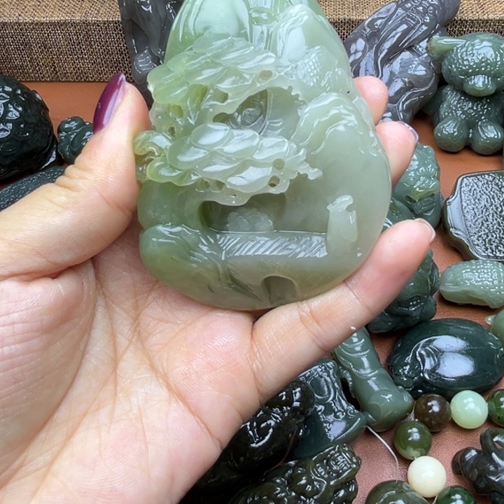 和田玉未镶嵌颈饰