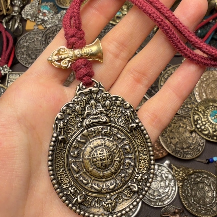 藏传文玩九宫如图