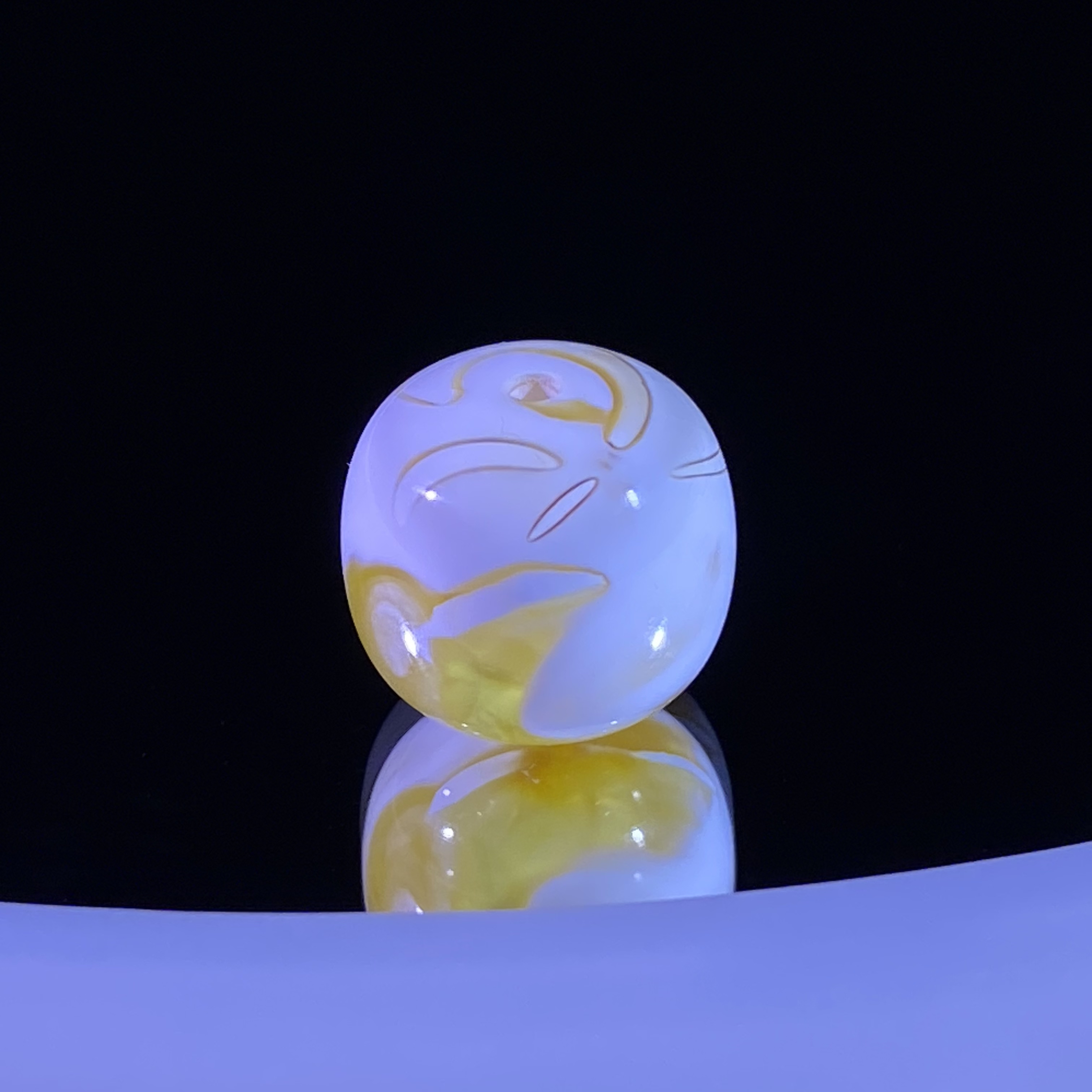 12mm金漆白溶洞特色纹路蜜蜡老型 好看难遇