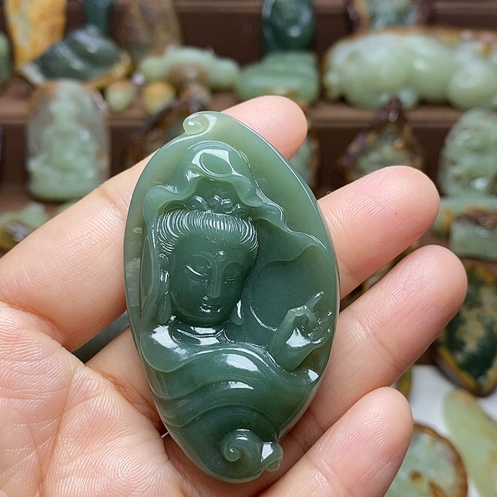 二***哥岫岩老玉（透闪石质玉）未镶嵌颈饰