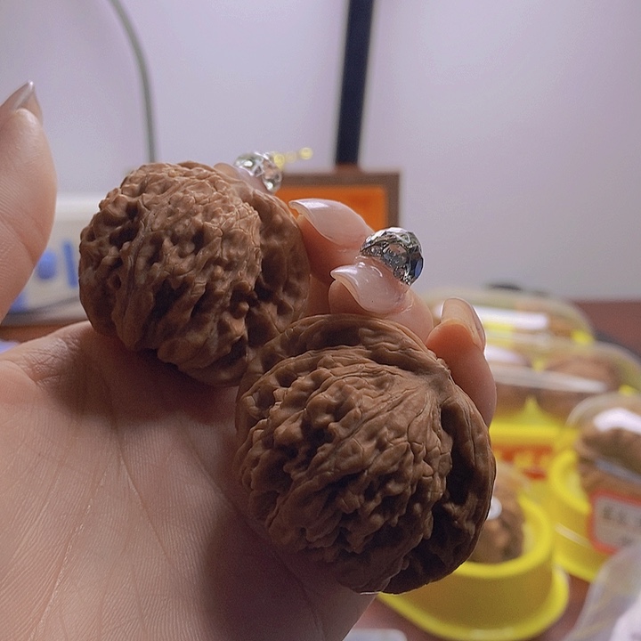 文玩核桃吊坠四座楼