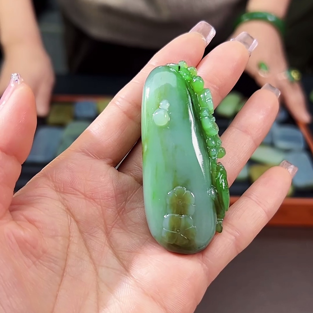 和田玉（碧玉）未镶嵌颈饰