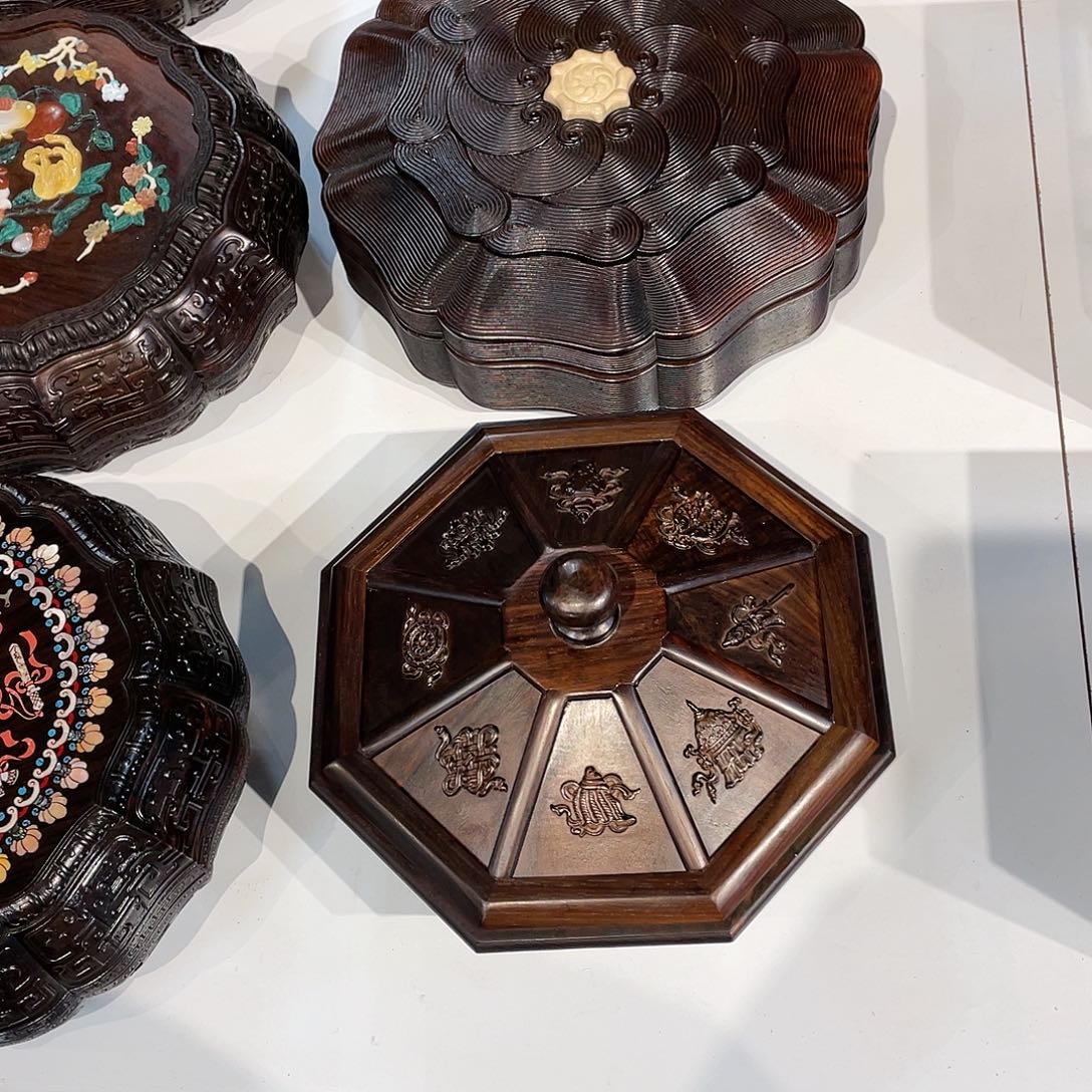 红酸枝木类成套家具