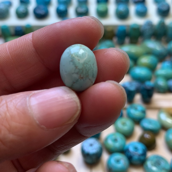 绿松石未镶嵌珠宝奇石