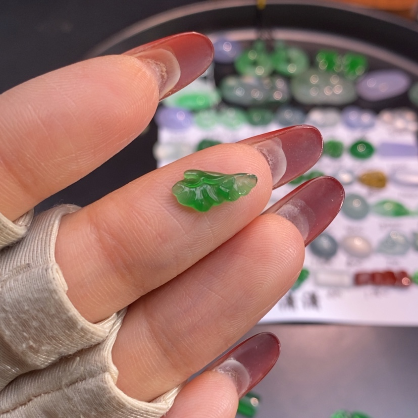 【闪购商品】翡翠挂件未镶嵌银杏叶