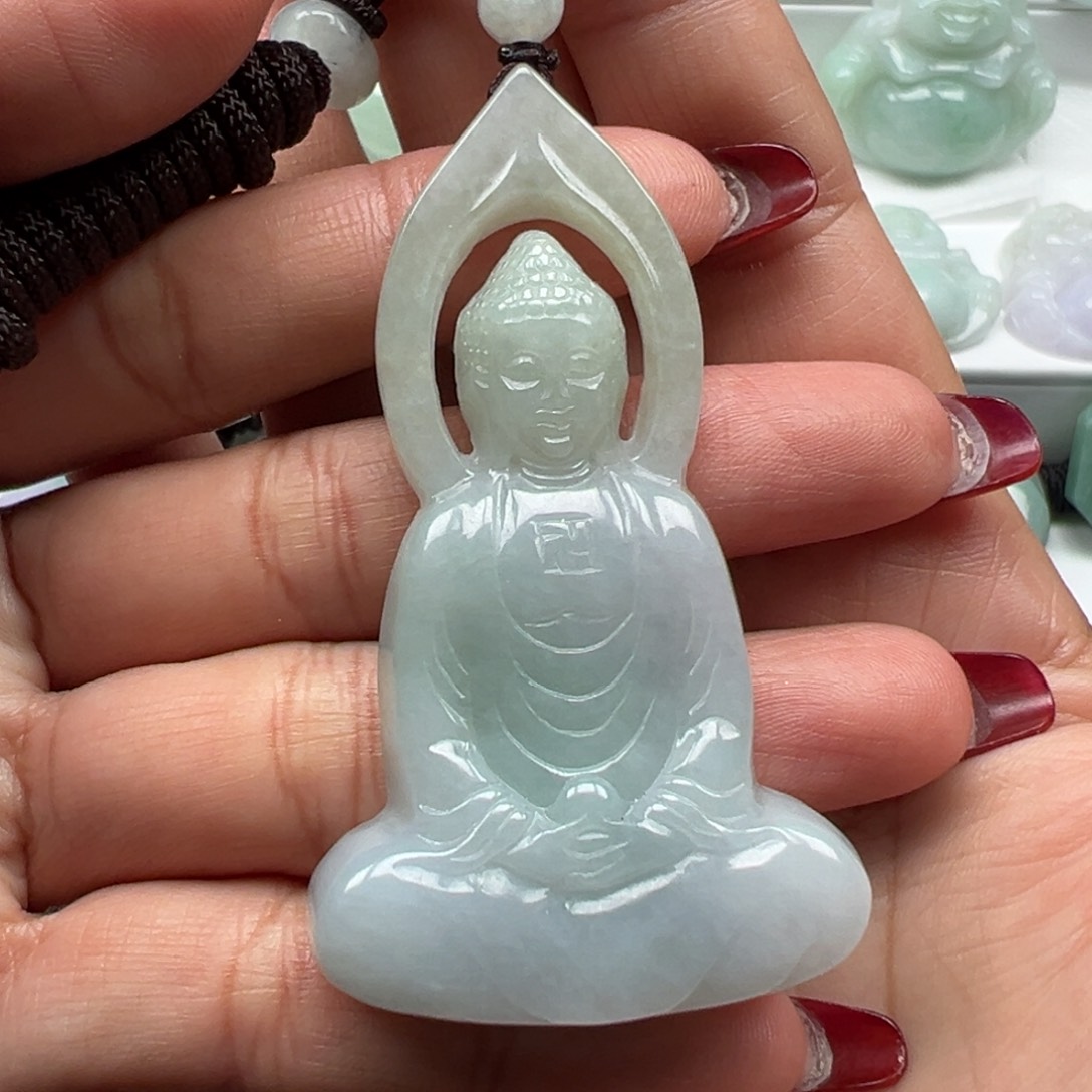 翡翠颈饰未镶嵌大日如来