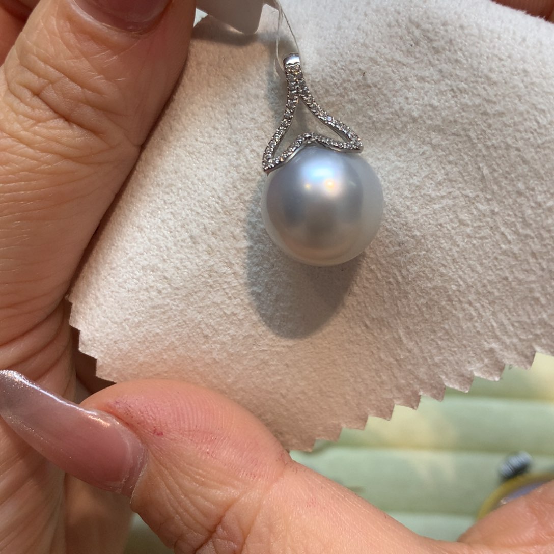 海水珍珠颈饰18K金镶嵌