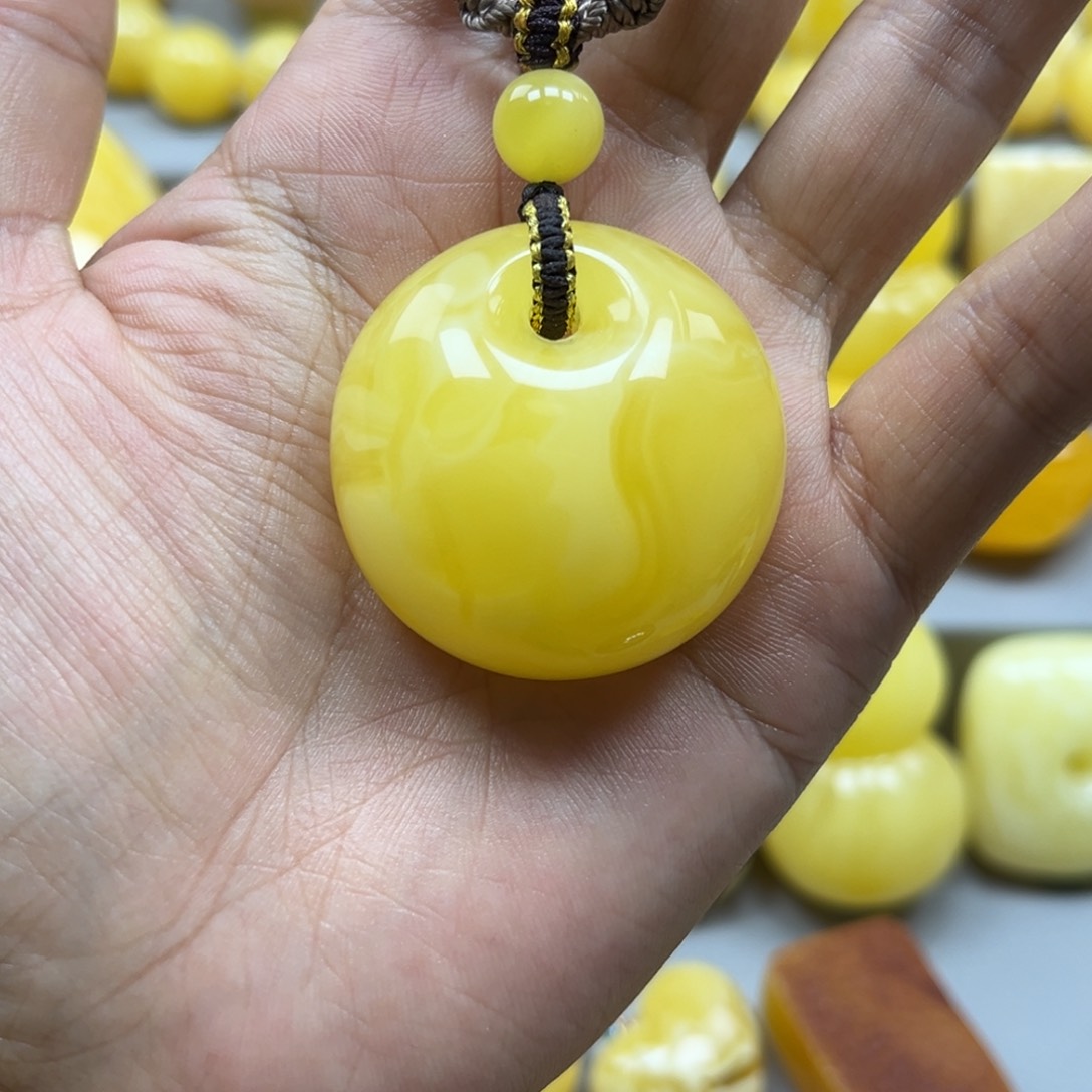 蜜蜡珠宝奇石未镶嵌