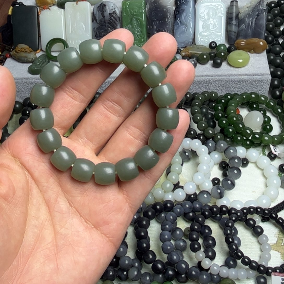 和田玉未镶嵌手串新疆且末蓝12直切