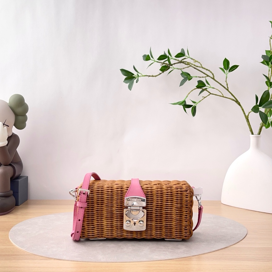 95新 MIU MIU/缪缪 盒子包/单肩包/1230