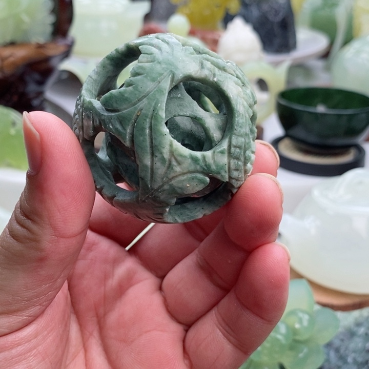 岫玉四大名玉手把件未镶嵌