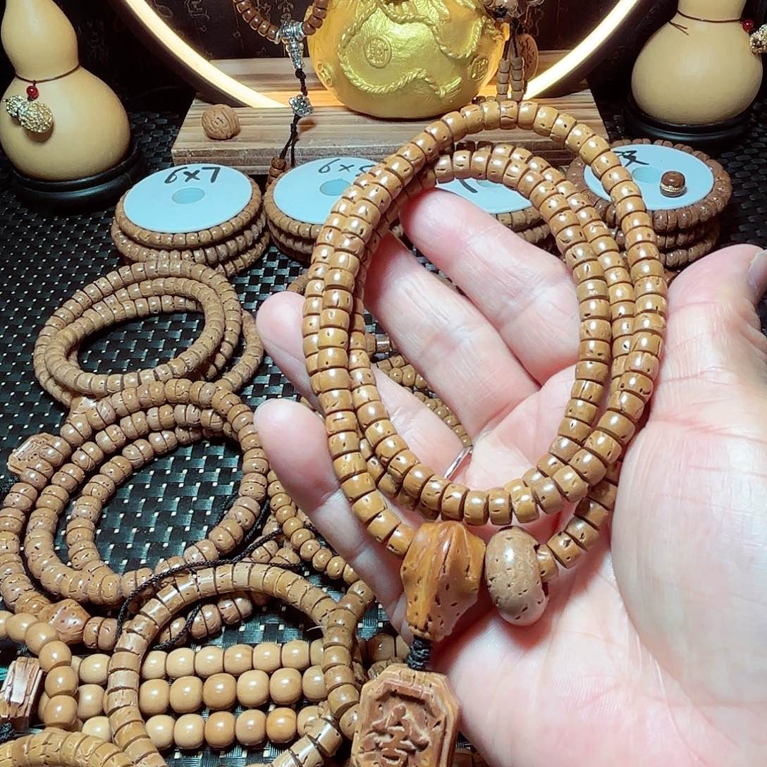 【闪购商品】桃核吊坠4/7老邢脖挂