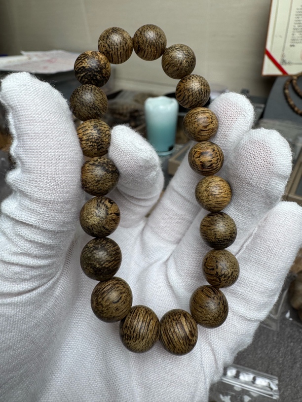 沉香正品达拉干蛇皮纹老料1.1规格沉香手串11.5克