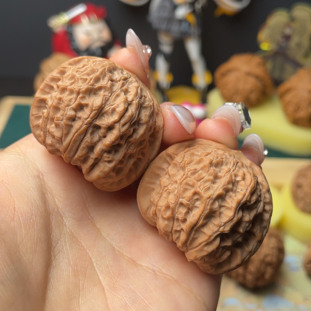 文玩核桃吊坠全品血麒麟