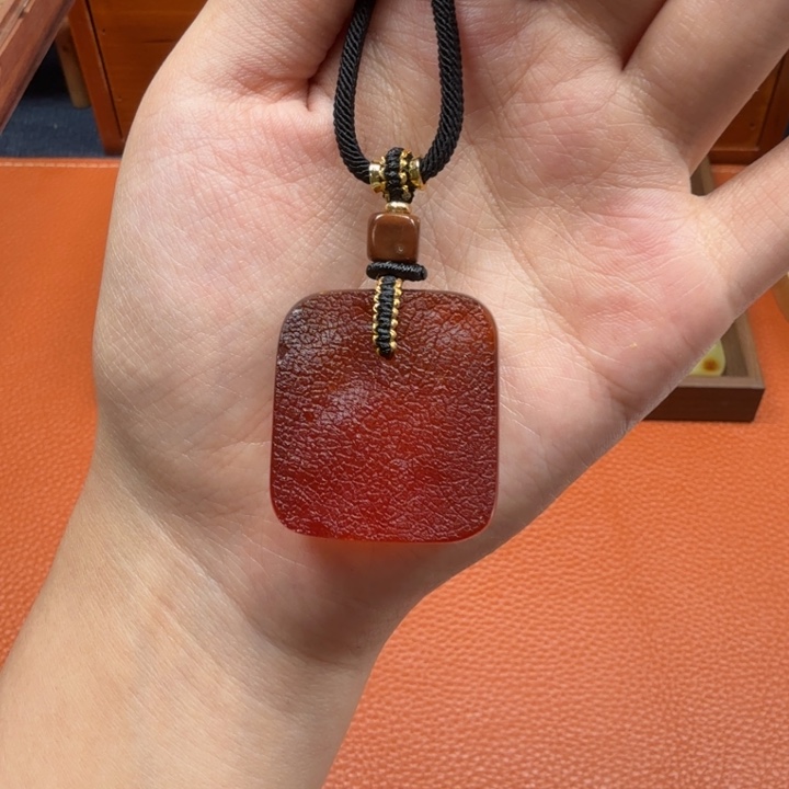 蜜蜡未镶嵌吊坠(赠链)