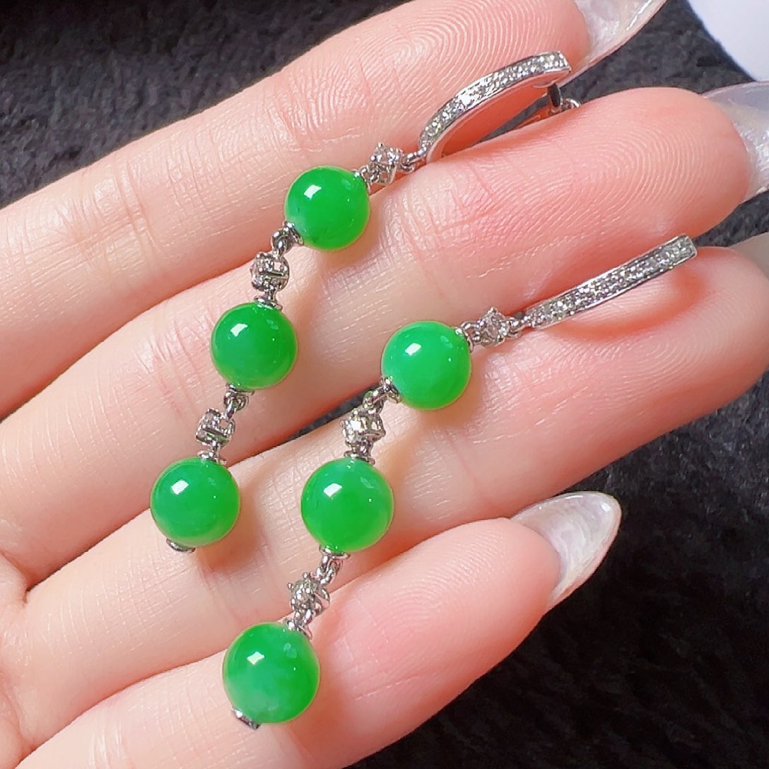 翡翠耳饰18K金镶嵌签收后24小时鉴赏期，过时不退