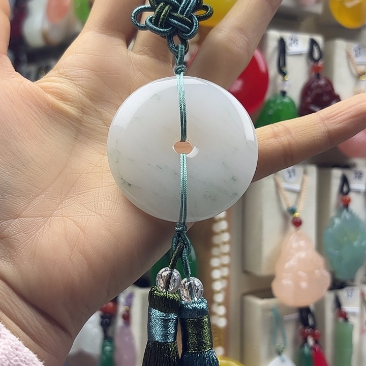 念***…石英质玉未镶嵌颈饰