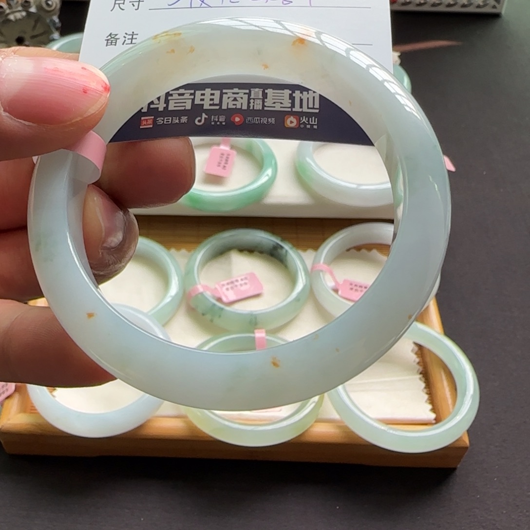 翡翠未镶嵌手镯天然A货翡翠手镯