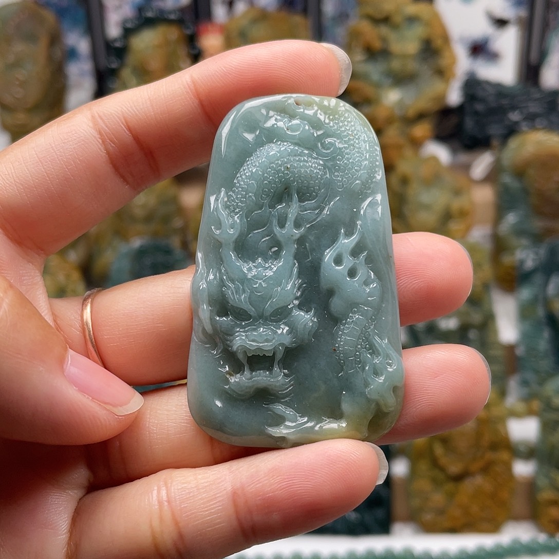 翡翠未镶嵌颈饰天然翡翠a货龙