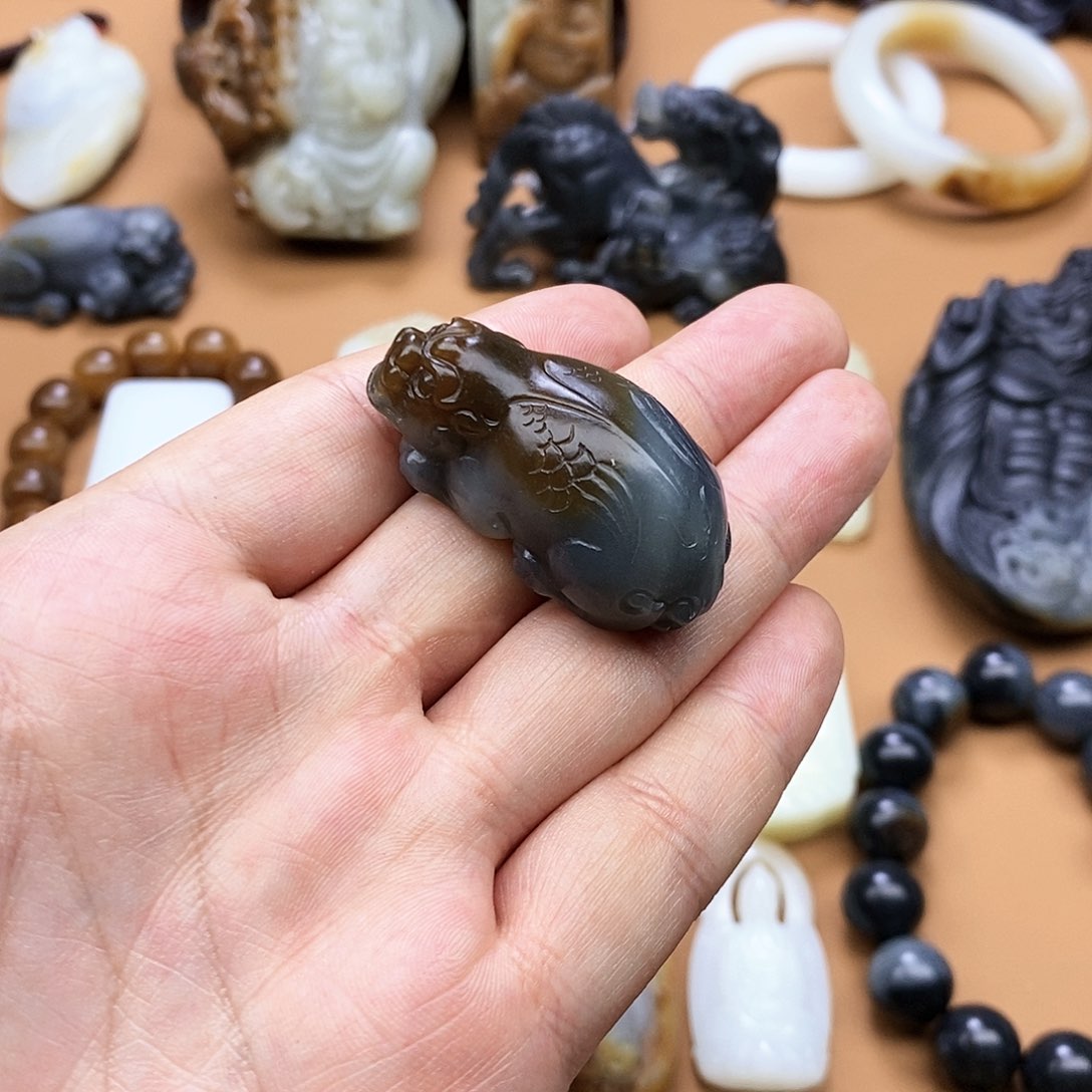 和田玉挂件未镶嵌振*