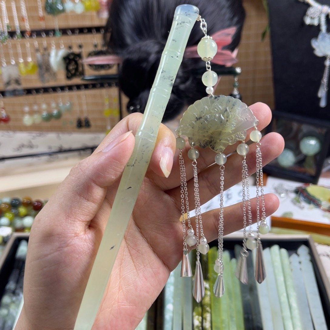 蛇纹石玉未镶嵌发饰