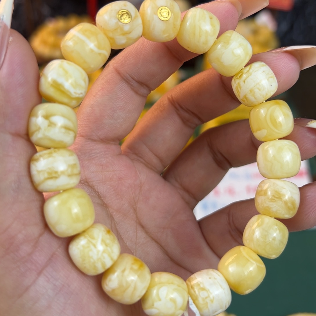 琥珀裸石未镶嵌nnnnnnnnmmmm