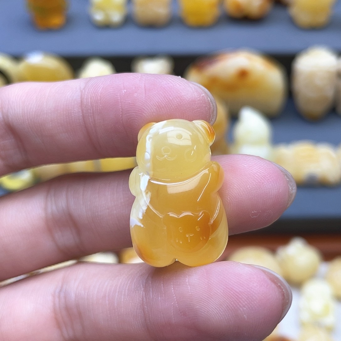 琥珀裸石未镶嵌蜜蜡