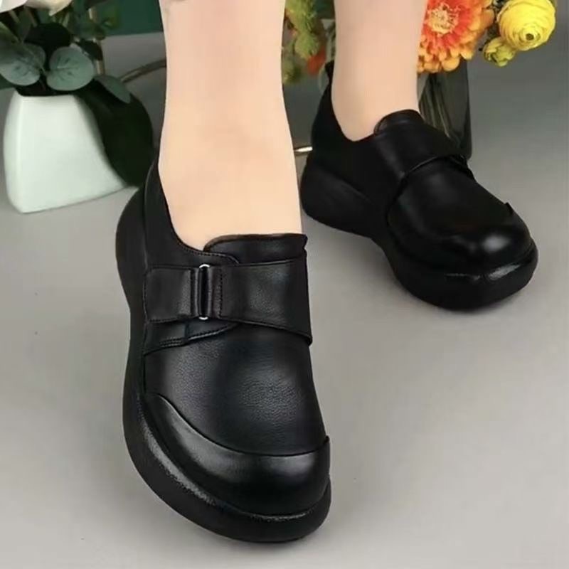 2025年春秋新款小皮鞋中老年真软皮妈妈鞋防滑圆头女单鞋舒适软底