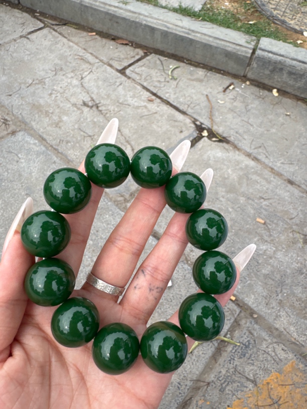 高端精品菠菜绿手串 卡20