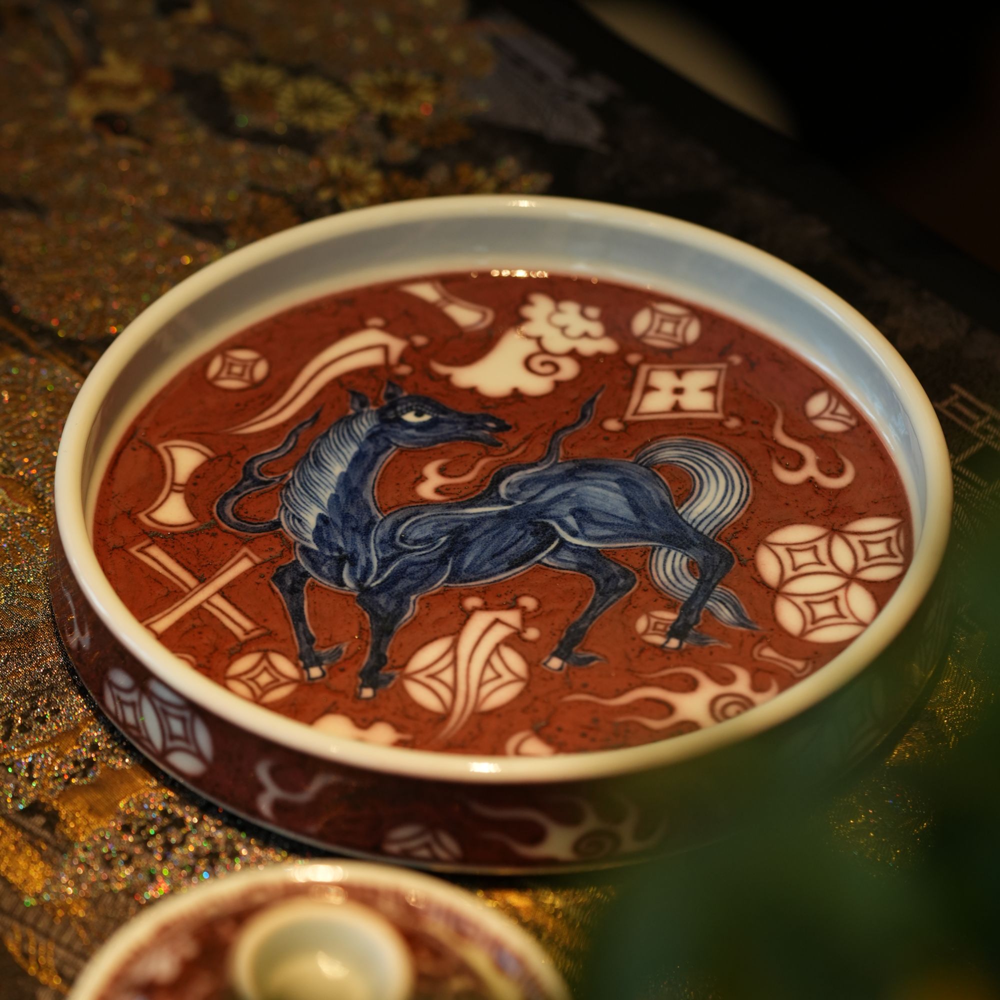 【良哥跨年专场】景绣青花釉里红杂宝纹八宝马壶承