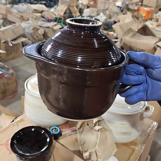 摆件盘子碗茶壶啥都有