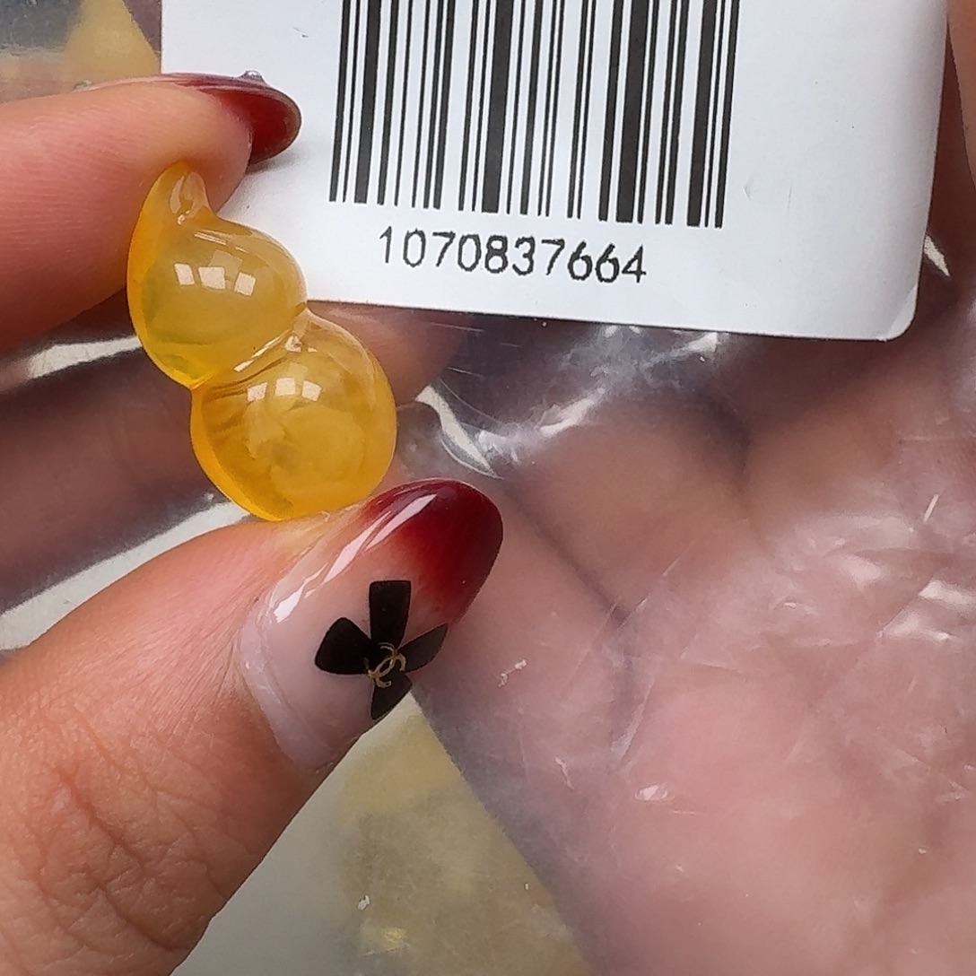 琥珀未镶嵌裸石悠悠