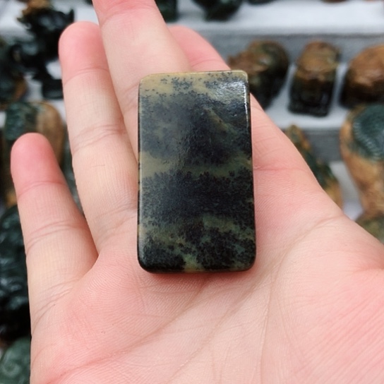 岫岩河磨玉（透闪石质玉）挂件未镶嵌