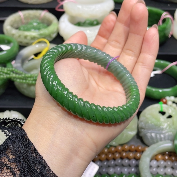 和田玉手镯58圈口 编号82未镶嵌