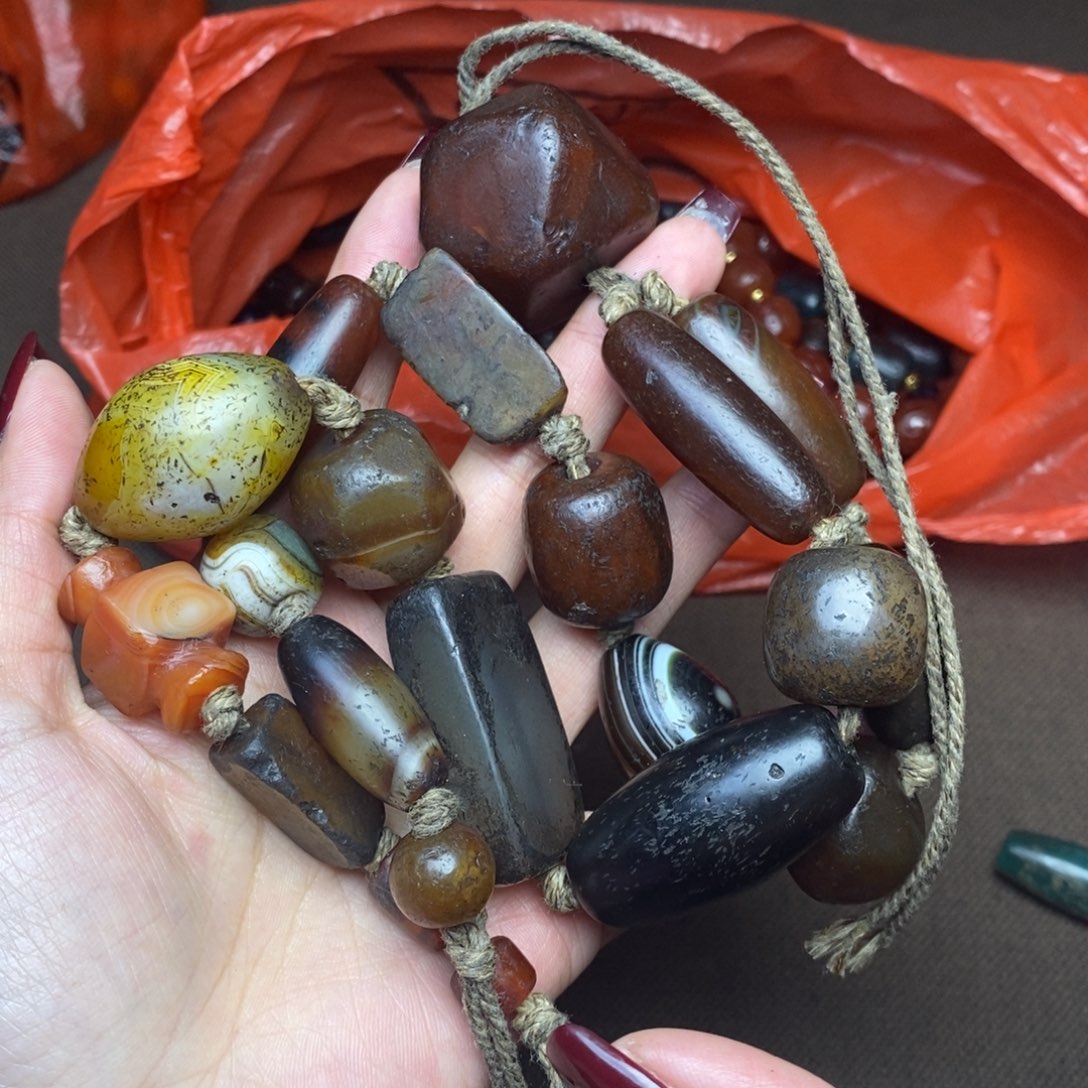 玛瑙/玉髓颈饰未镶嵌