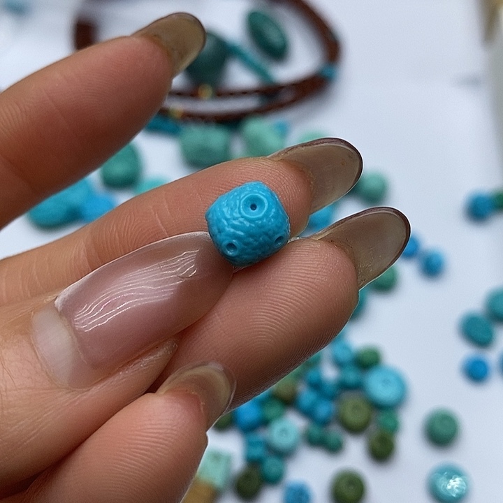 绿松石未镶嵌珠宝奇石