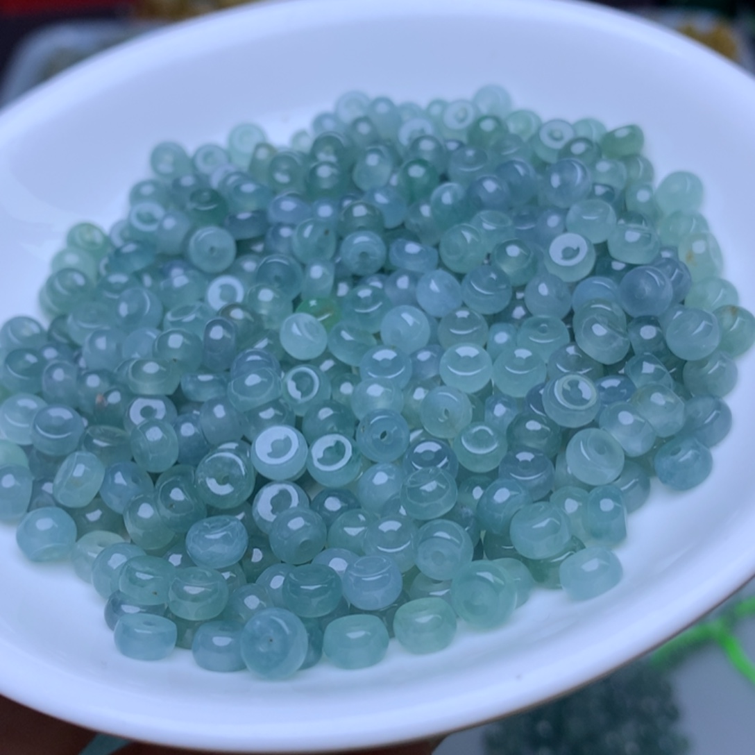 翡翠散珠卡3乘5.2冰蓝水算盘100个