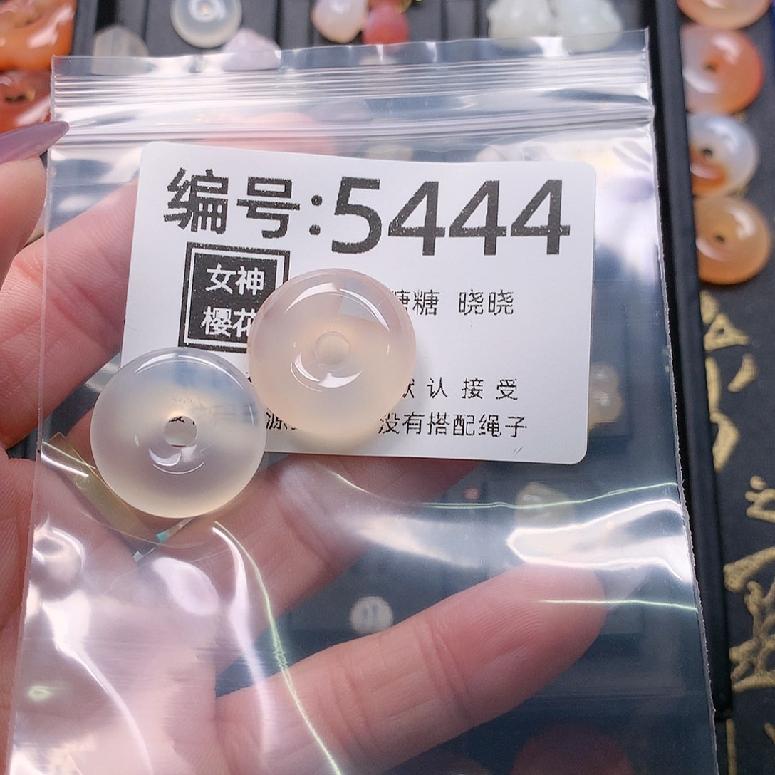 玛瑙/玉髓颈饰合金呦*?
