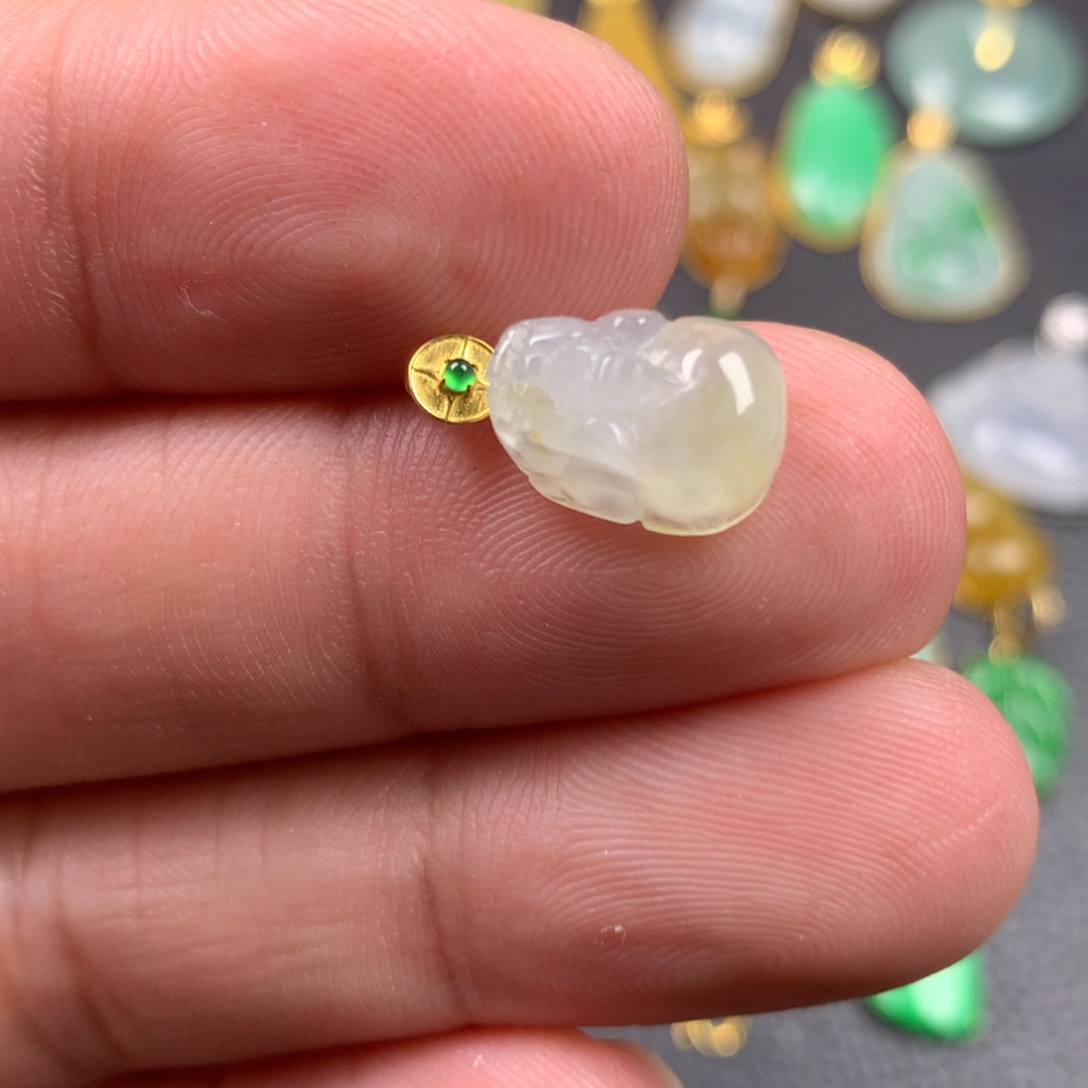 【闪购商品】颈饰18K金镶嵌翡翠翡翠