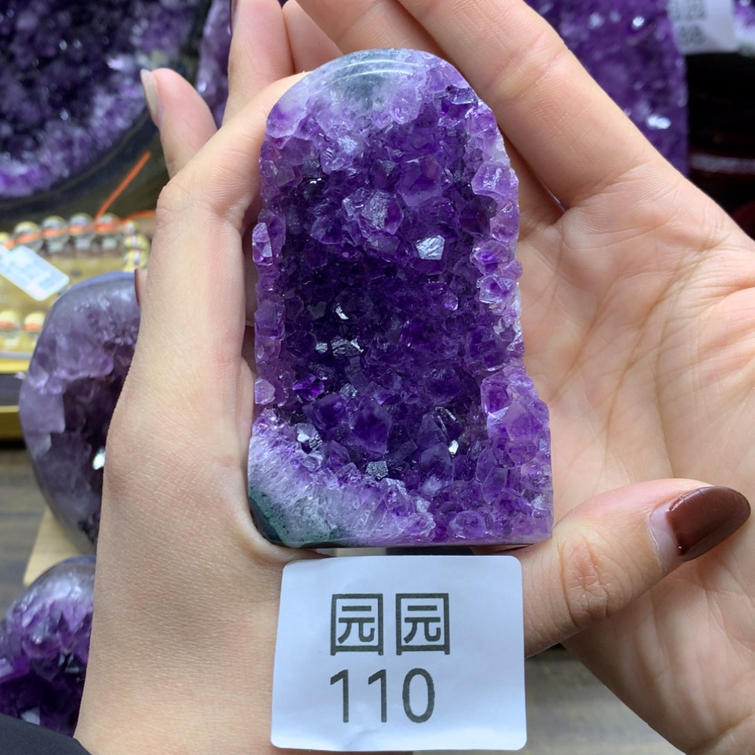 紫晶大型摆件（非配饰）未镶嵌