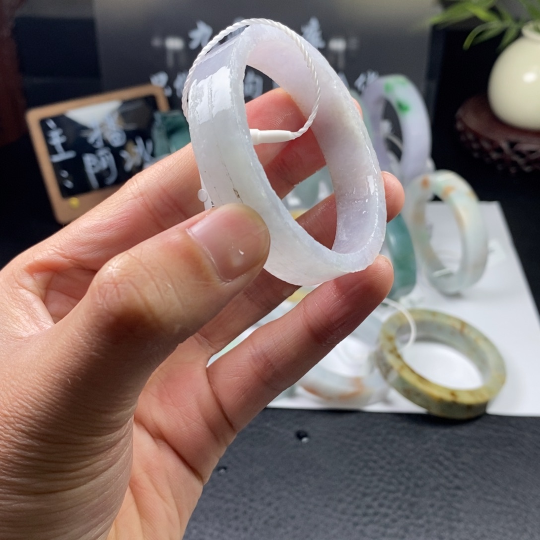 未镶嵌手镯定制翡翠