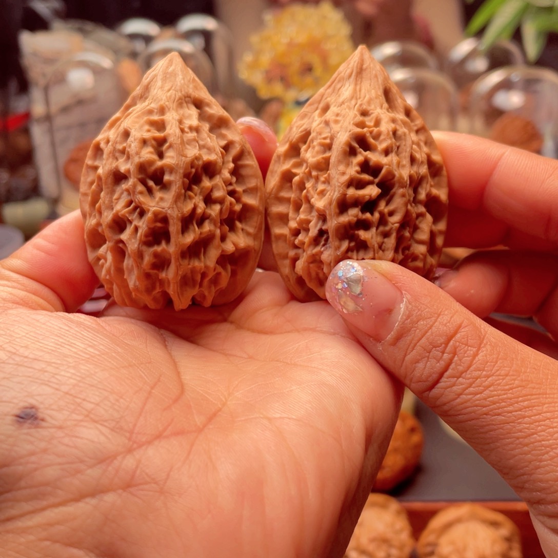 文玩核桃把件宝瓶鸭嘴40