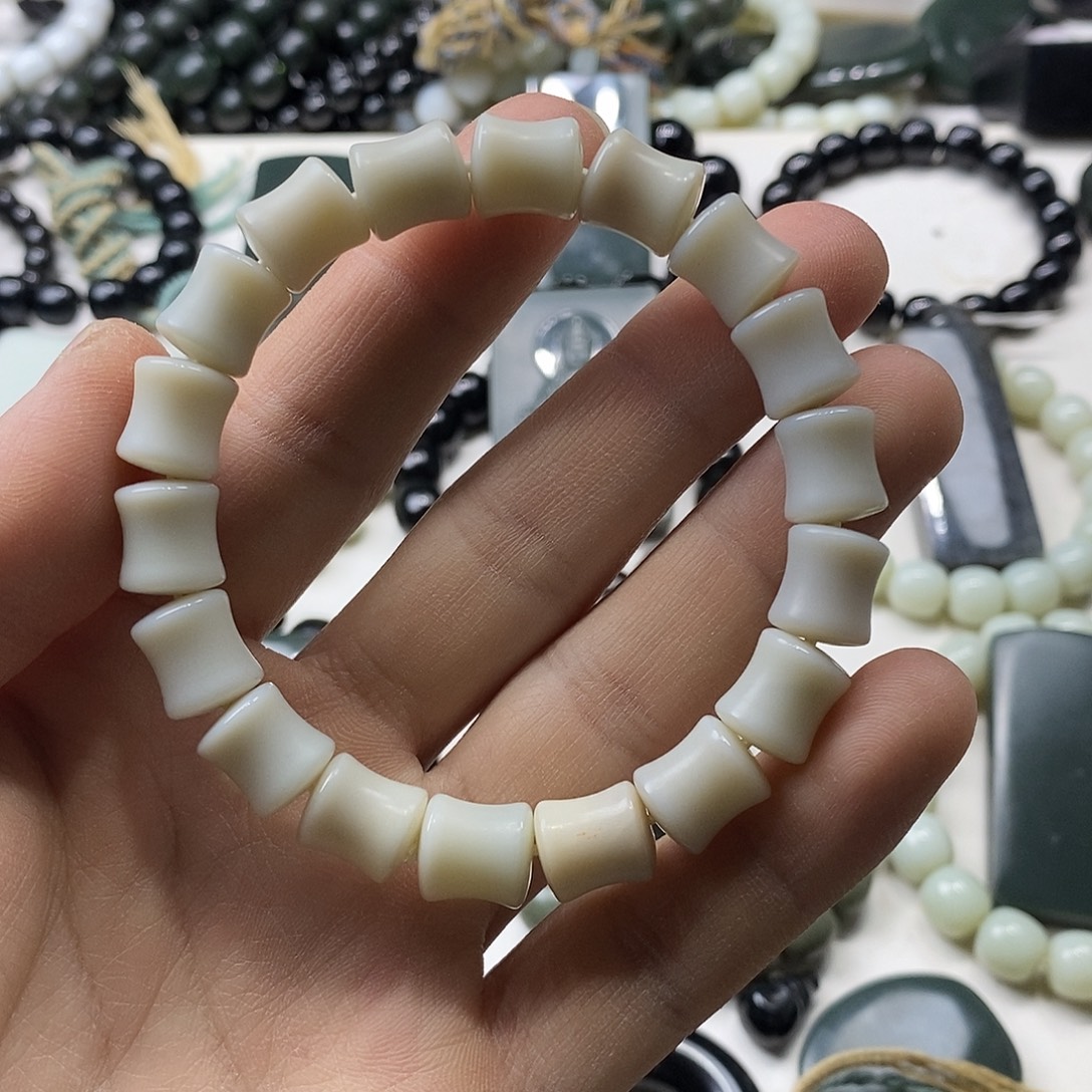 和田玉未镶嵌手链