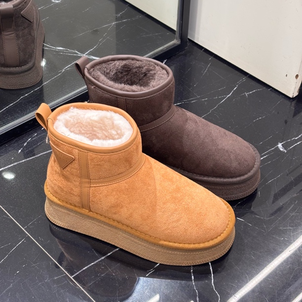 【美罗巴】2025冬季女款经典百搭厚底雪地靴