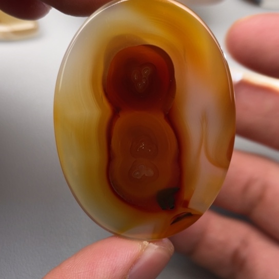 玛瑙/玉髓颈饰未镶嵌自*哥